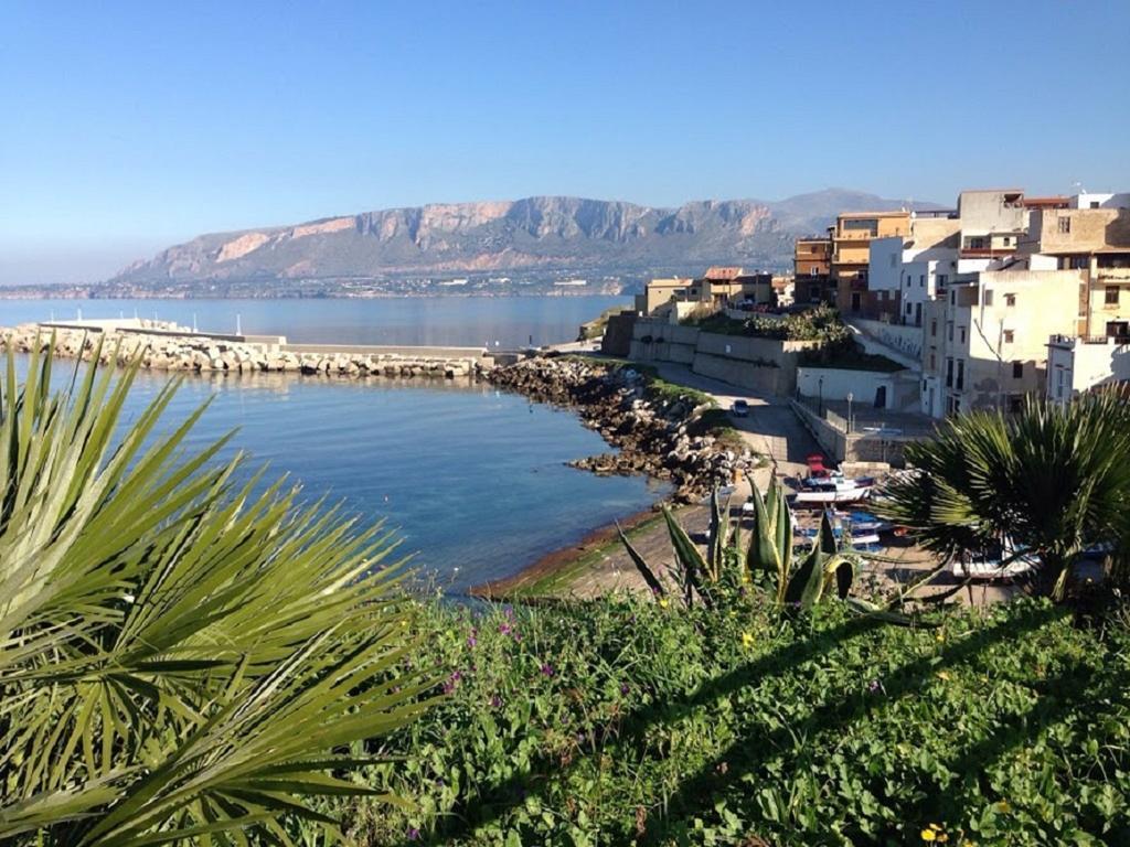 Case Vacanze Russo Βίλα Trappeto  Εξωτερικό φωτογραφία